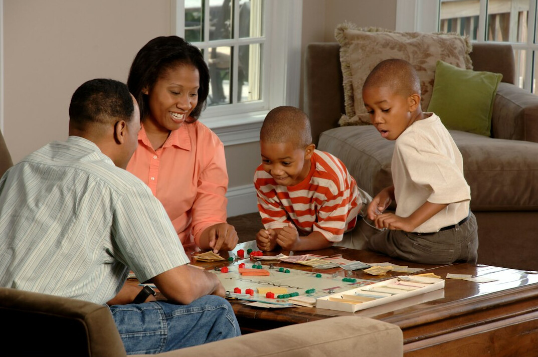 family discussing money